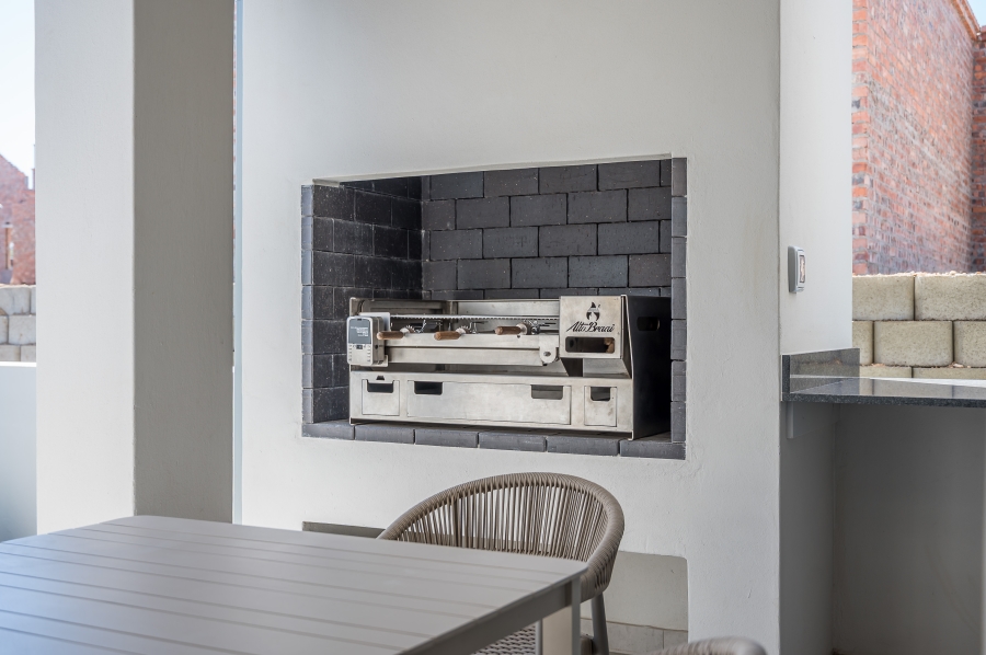 2 Bedroom Property for Sale in Hartland Lifestyle Estate Western Cape